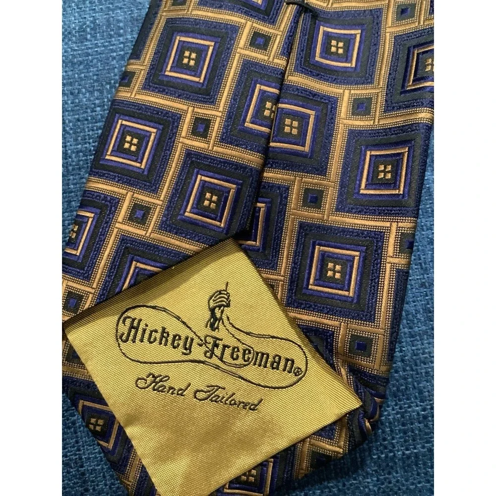 VTG HICKEY FREEMAN Italian Silk Tie Necktie HAND MADE IN USA Woven Browns